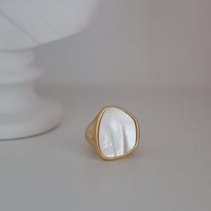 Sterling Silver Mother of Pearl Ring Large